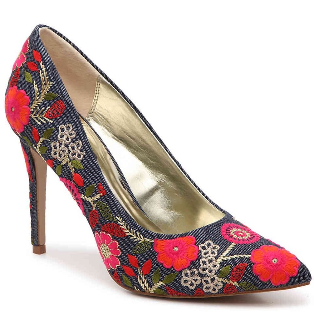 Carlos Santana Posy 2 pumps heels 8 M (fits 7.5) Denim *NEW WITHOUT BOX NWOB*